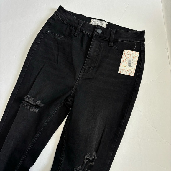 Free People Skinny Jeans Womens 28 Destroyed Distressed Black 30” Inseam - Picture 1 of 11